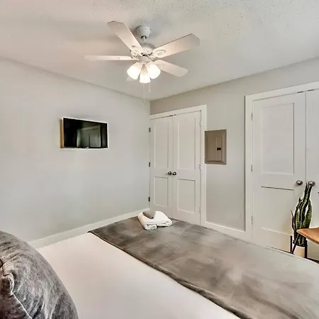 Apartamento Hello Gorgeous Flat Near Downtown! Dallas Exterior foto