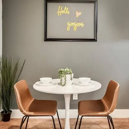 Apartamento Hello Gorgeous Flat Near Downtown! Dallas Exterior foto
